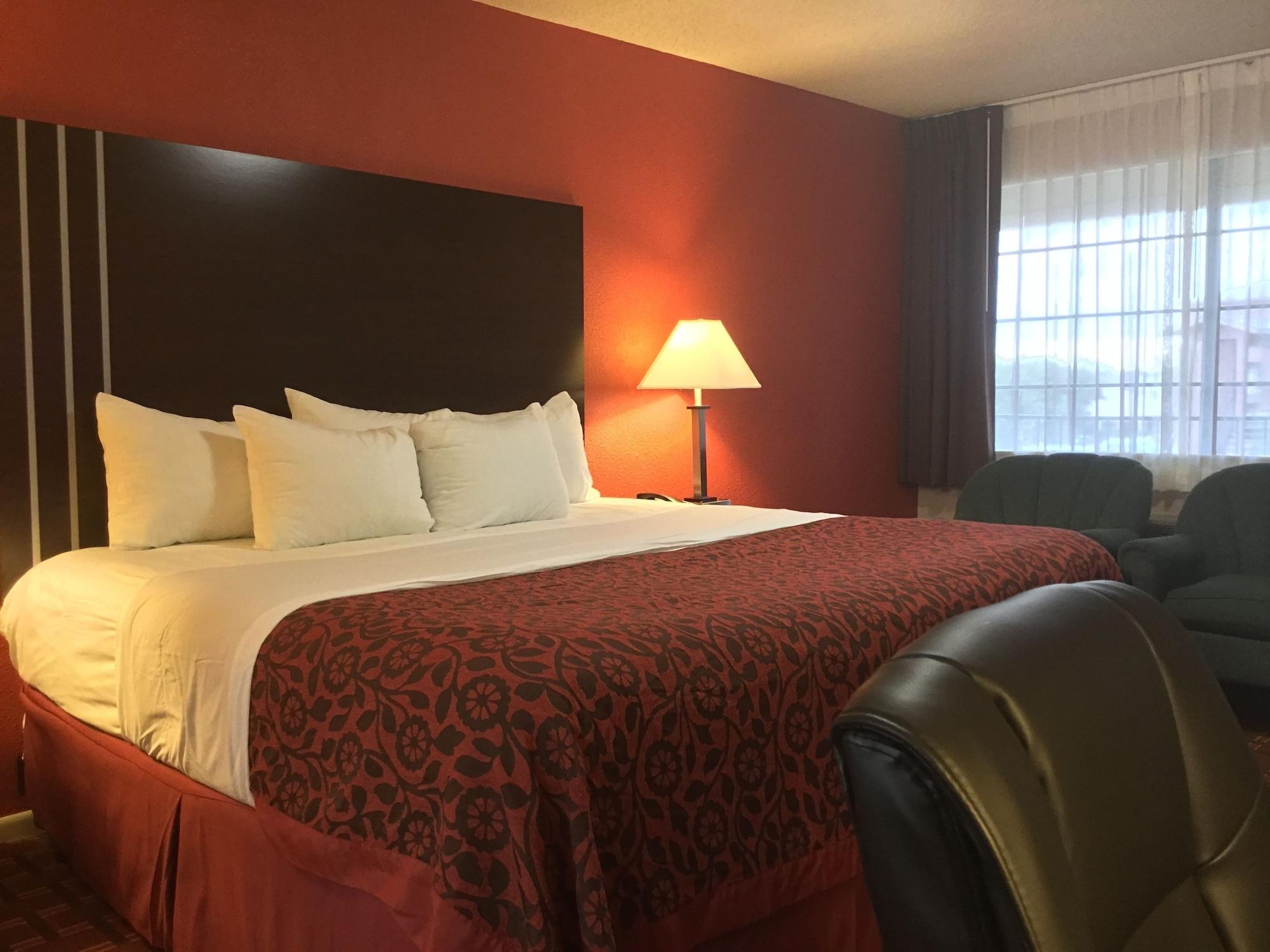 Days Inn By Wyndham College Station University Drive Εξωτερικό φωτογραφία