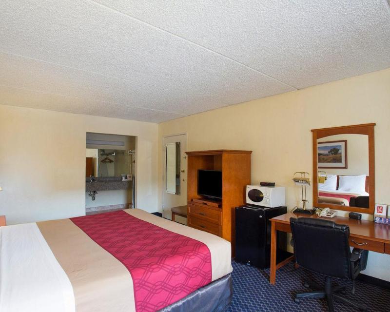 Days Inn By Wyndham College Station University Drive Εξωτερικό φωτογραφία
