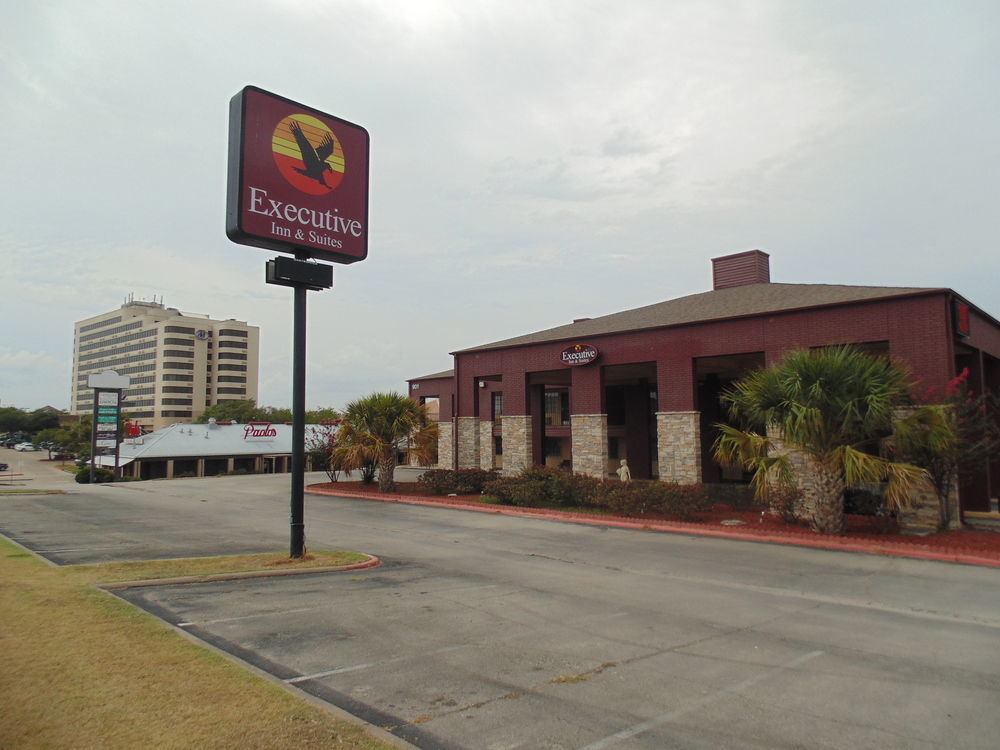 Days Inn By Wyndham College Station University Drive Εξωτερικό φωτογραφία