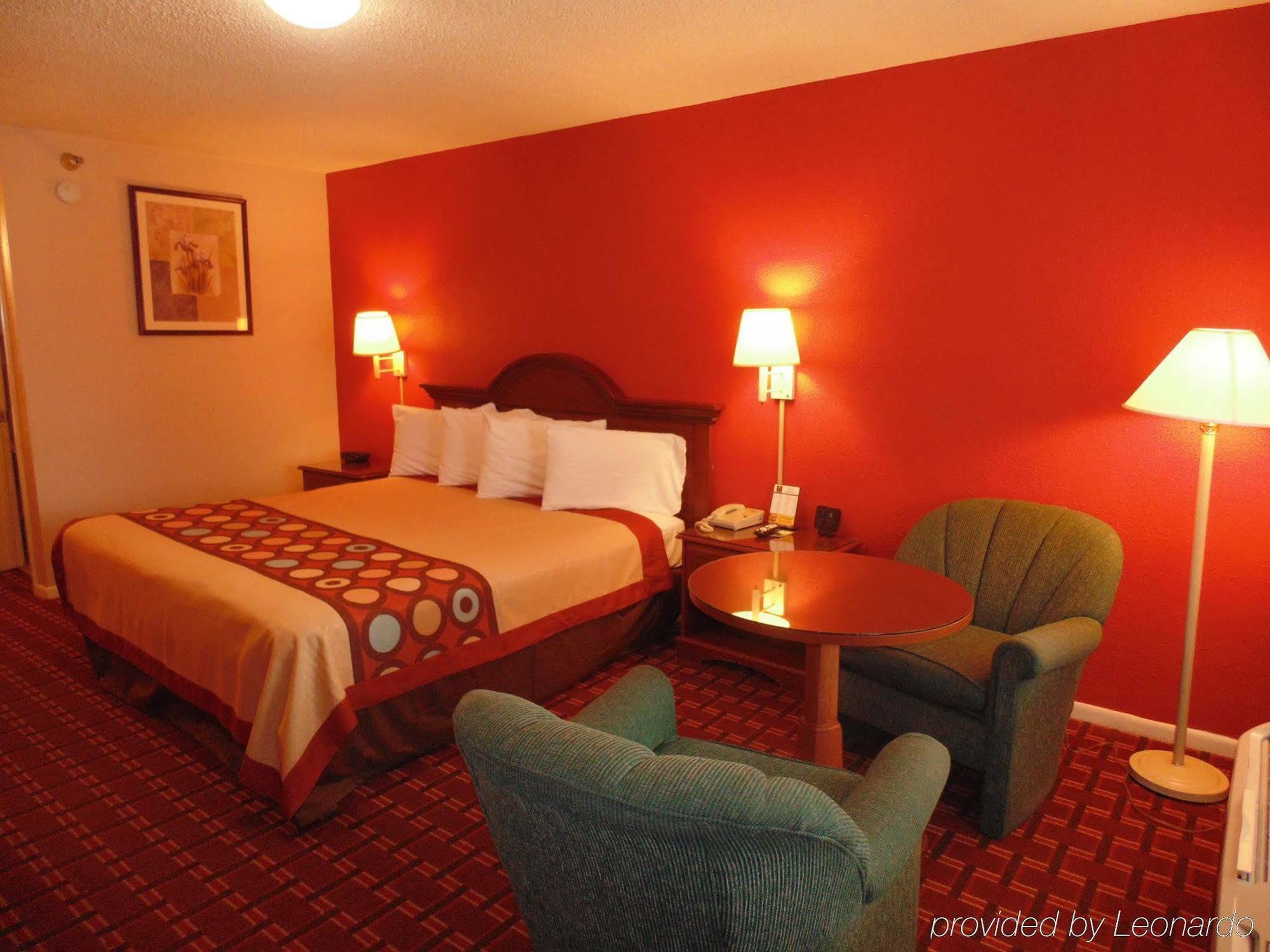 Days Inn By Wyndham College Station University Drive Εξωτερικό φωτογραφία