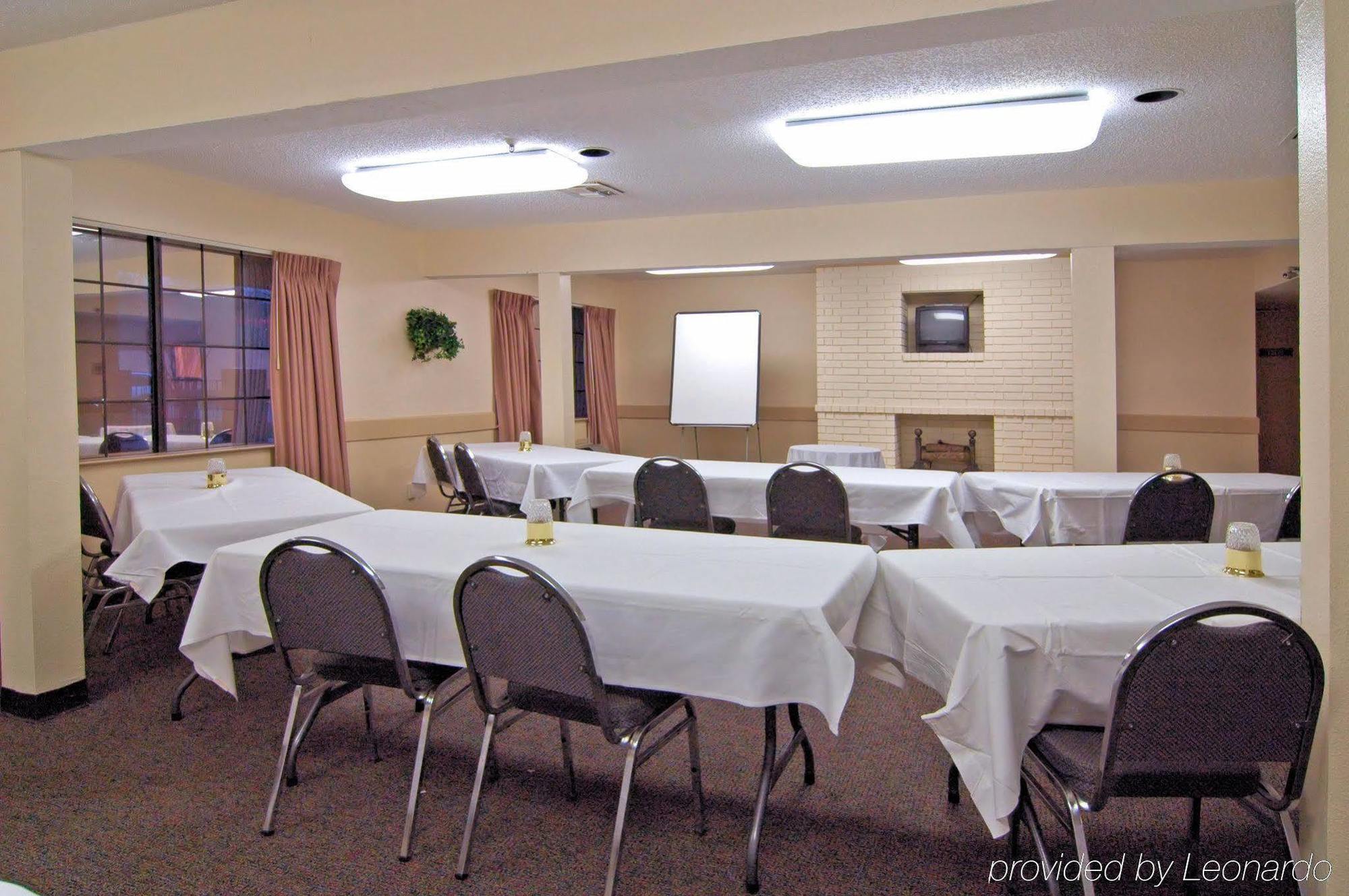 Days Inn By Wyndham College Station University Drive Εξωτερικό φωτογραφία