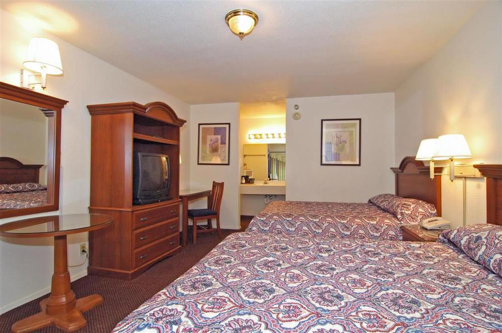 Days Inn By Wyndham College Station University Drive Δωμάτιο φωτογραφία